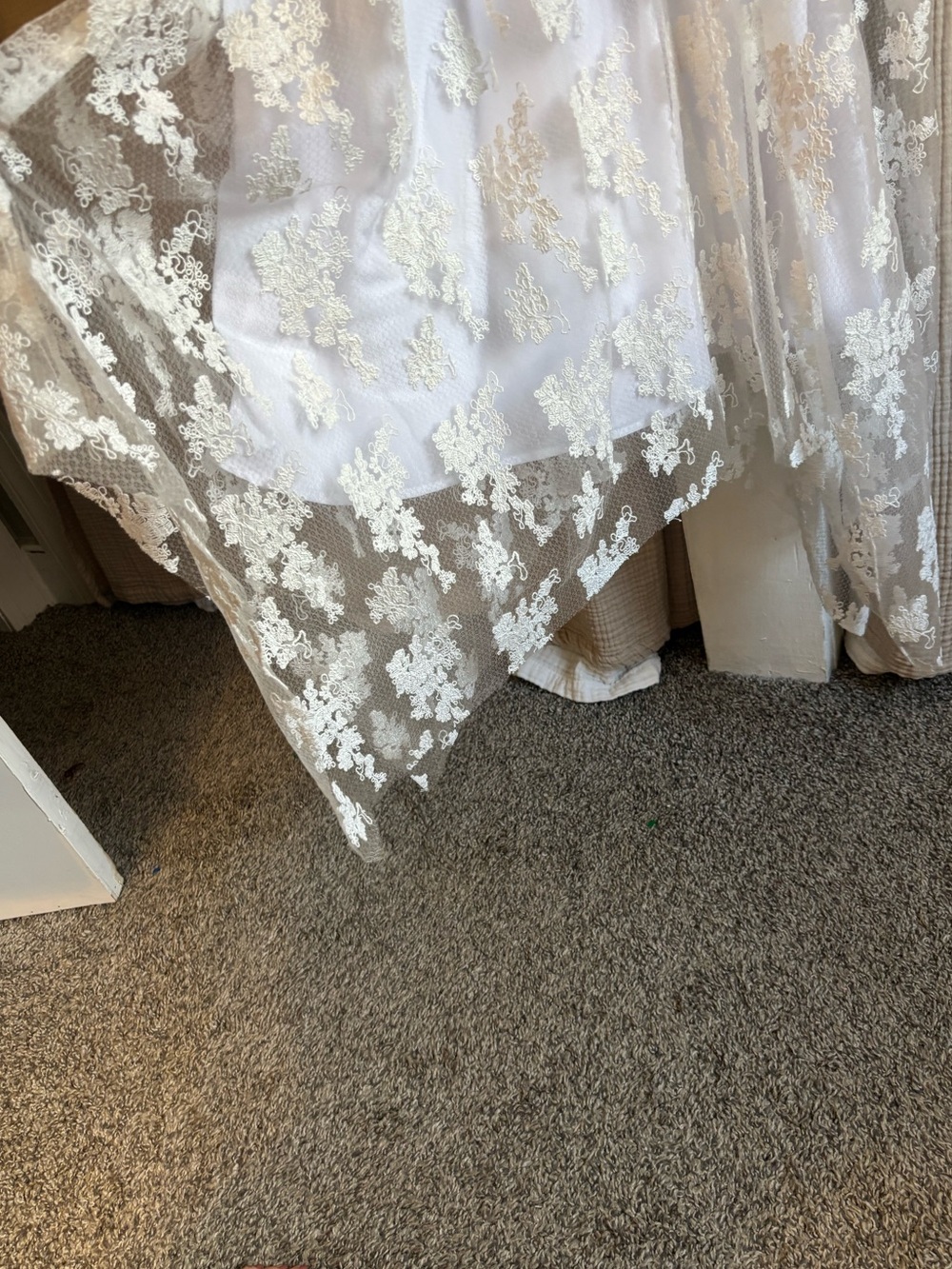 New Storia Lace Handkerchief Hem Midi Dress- Large - Picture 6 of 13